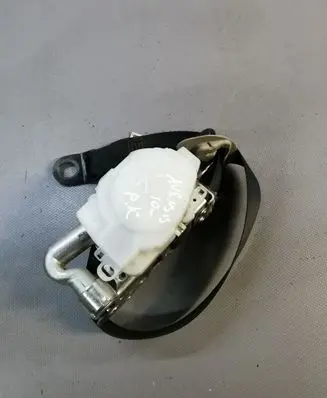 Toyota Avensis T270 Front seatbelt