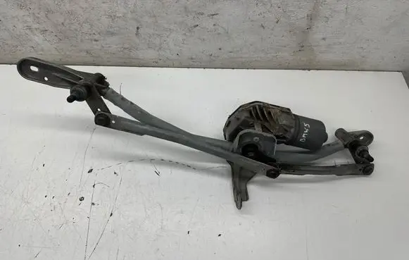 BMW 5 F10 F11 Front wiper linkage and motor 3397021520 4899835