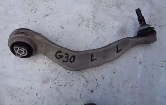 BMW 5 G30 G31 Front lower control arm/wishbone 1097290