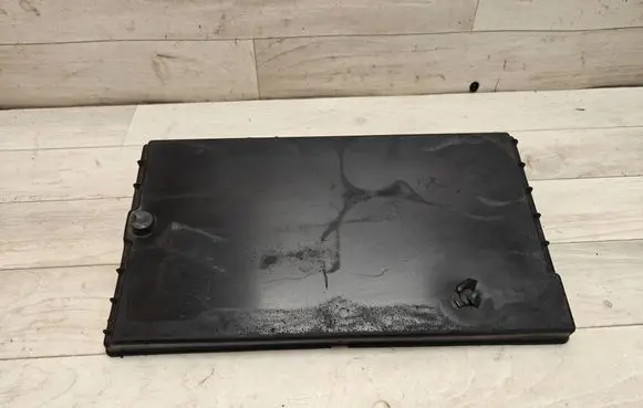 Mitsubishi Grandis Battery box tray cover/lid MN188378