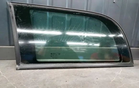 Opel Astra G Rear side window 90559957