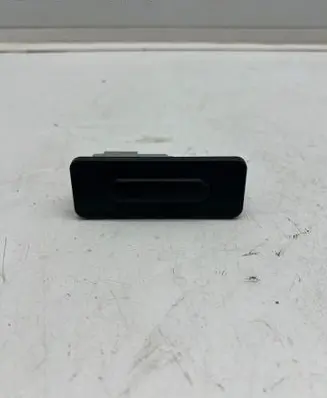 Tailgate opening switch