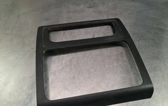 Volkswagen Caddy Radio/GPS head unit trim 2K5858061A