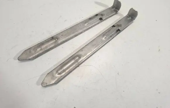 Volvo V70 Headlight/headlamp mounting bracket 30678340