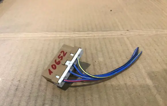 Nissan Almera Panel wiring 277501N700