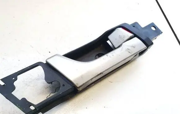 Chevrolet Captiva Rear door interior handle swc200412