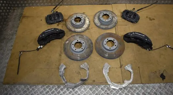 Porsche Panamera (976) Brake discs and calipers set 976615123AL 976615124AL 971615601P