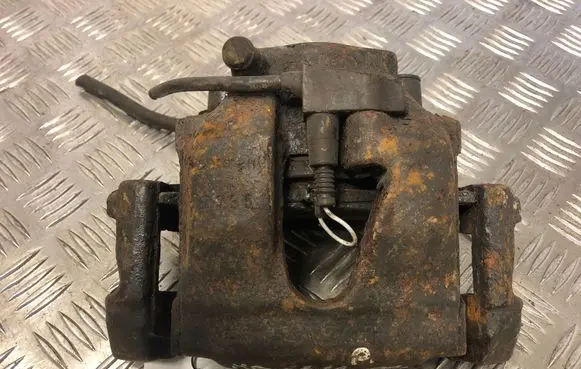 Mercedes-Benz E W210 Front brake caliper