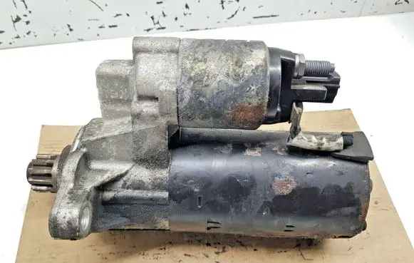 Volkswagen PASSAT CC Starter motor 02E911023L nr3945