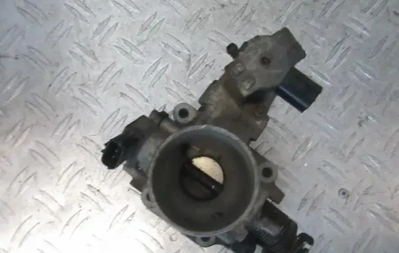 Mazda 626 Throttle valve