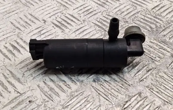 Toyota Avensis T250 Headlight washer pump 8528002020 8528002021