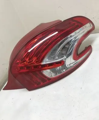 Peugeot 208 Rear/tail lights