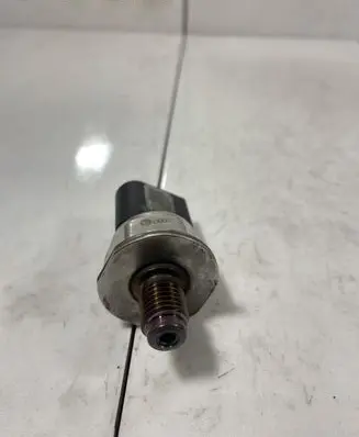 Fuel pressure sensor