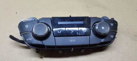 Opel Insignia A Climate control unit 13273095