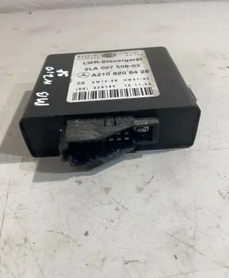 Mercedes-Benz E W210 Light module LCM 5LA00750803 A2108206426