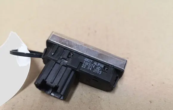 Ford Mondeo MK IV Windscreen/window heater switch 6M2T18K574AD