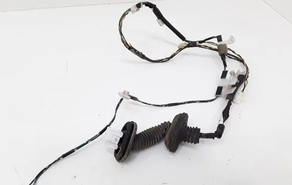 Toyota Corolla Verso E121 Rear door wiring loom 821540F010
