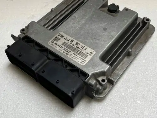 Audi A4 S4 B9 Engine control unit/module 06L907309A
