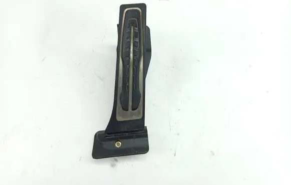 BMW 5 G30 G31 Accelerator throttle pedal 6889824