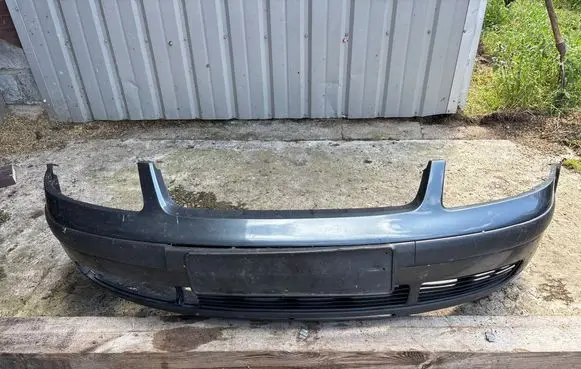 Volkswagen PASSAT B5 Front bumper 3B0807