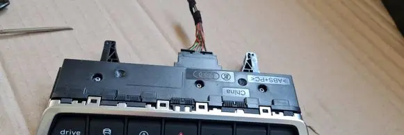 Audi A3 8Y Central console control unit 8Y0925301BM 10540853 12042024