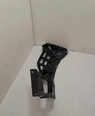 Porsche Macan (95B) Bumper support mounting bracket corner 95B807253A