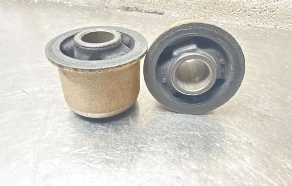 Volvo XC90 Rear axle beam mounts housing 2950601 9157572