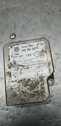 Volkswagen PASSAT B5.5 Airbag control unit/module 6Q0909605A 2867 21000412D