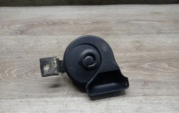 Volvo S60 Horn signal 30744030