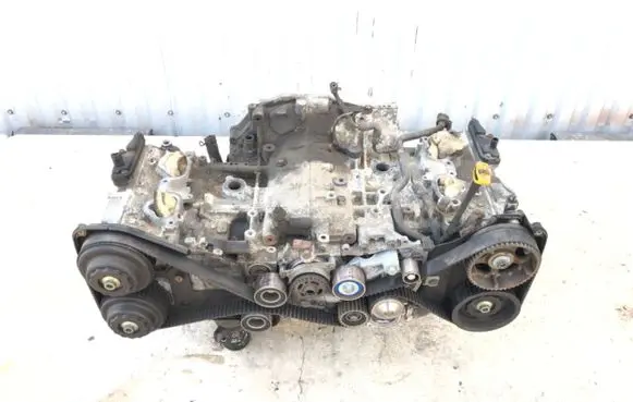 Subaru Forester SF Engine EJ205