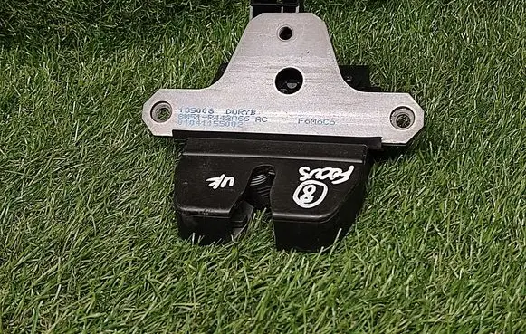 Ford Focus Tailgate/trunk/boot lock/catch/latch 8M51R442A66AC