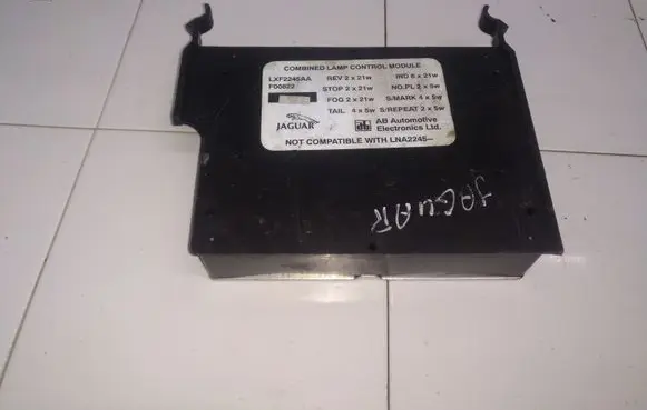 Jaguar XJ X300 Light module LCM F00822 LXF2245AA