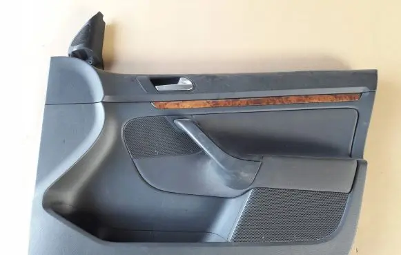 Volkswagen Jetta V Front door card panel trim 1K4868110
