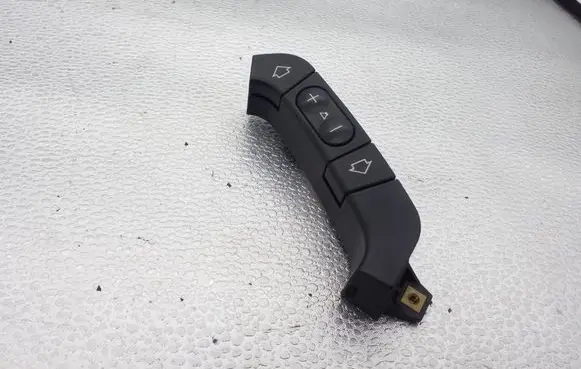 BMW 5 E39 Other switches/knobs/shifts 8363700 03740360