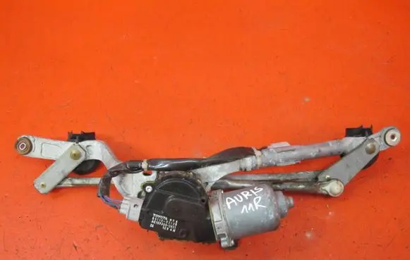 Toyota Auris 150 Front wiper linkage and motor 8511002190