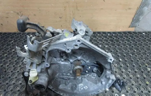 Manual 5 speed gearbox