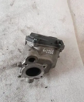Mercedes-Benz E W212 EGR valve A6511400660 6511400660
