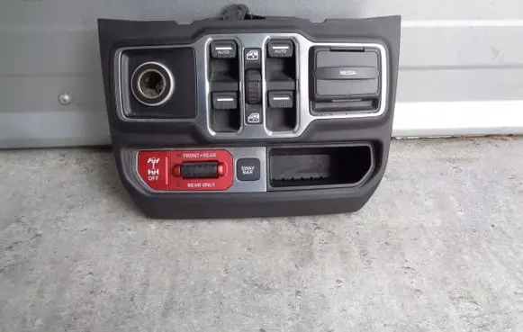 Jeep Wrangler Tailgate/trunk/boot open switch 