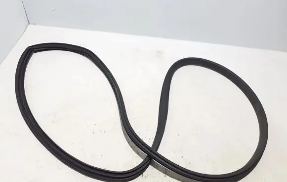 Volkswagen Amarok Rear door rubber seal (on body) 2H7839911J