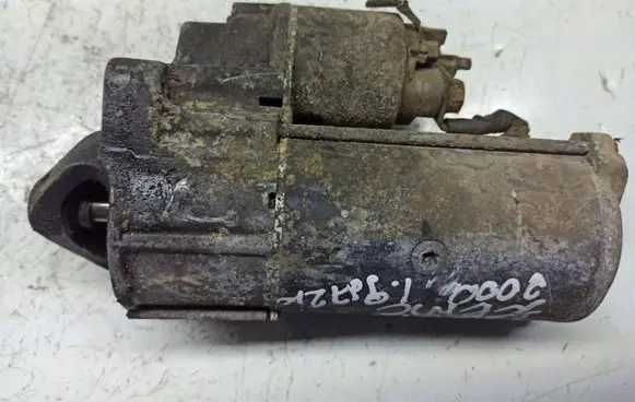 Renault Scenic I Starter motor D7R35
