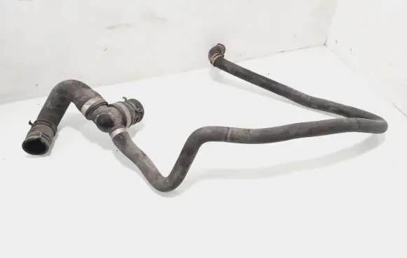 Opel Zafira B Engine coolant pipe/hose 13118272 495058240