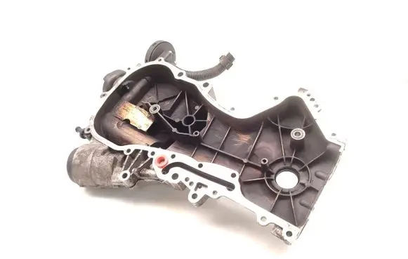 Volkswagen Touran I Timing chain cover 03C109211G BLF154829