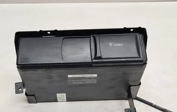 Volkswagen Touareg I CD/DVD changer 1J6035111