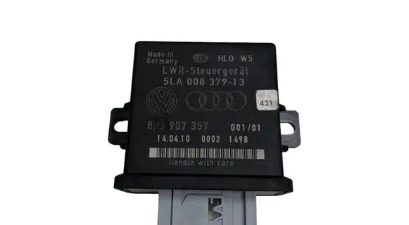 Audi TT TTS Mk2 Light module LCM 5LA00837913 8P3907357