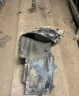 BMW 3 E46 Front wheel arch liner splash guards 