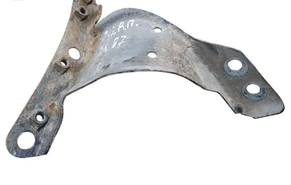 Audi A4 S4 B7 8E 8H Fender mounting bracket 8E0821136A