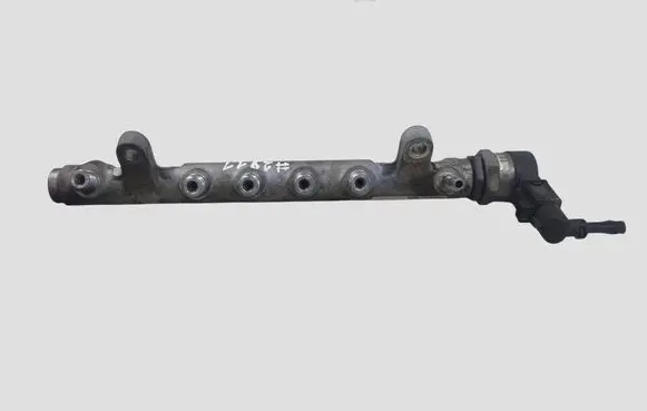 Volkswagen PASSAT B6 Fuel main line pipe 03L130089 057130764H 0281002859