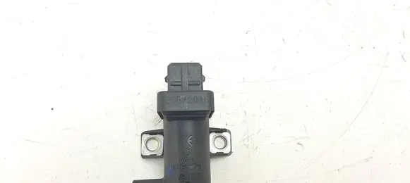 Opel Vivaro Turbo solenoid valve 8200762162