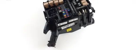 Lexus RX 450H Fuse module 912A0CM410 HC51SZ241 2521108193