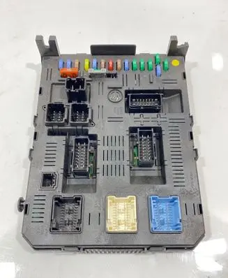 Citroen C5 Fuse module 9661940380 01310506 BSI2004H01